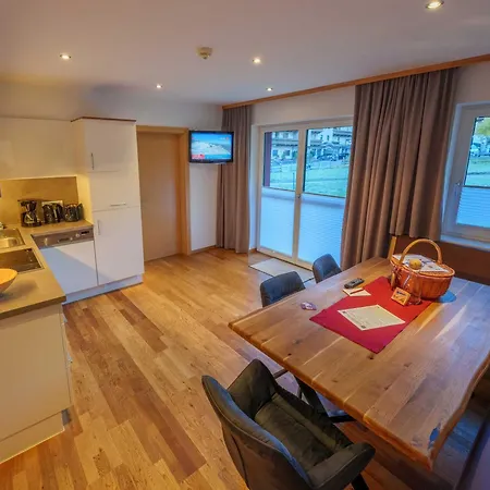 Egger Apartament Tux