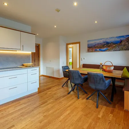 Egger Apartment *